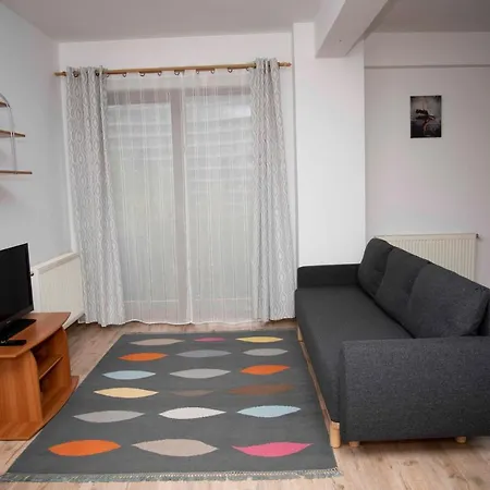Apartament Plopilor Апартаменти *